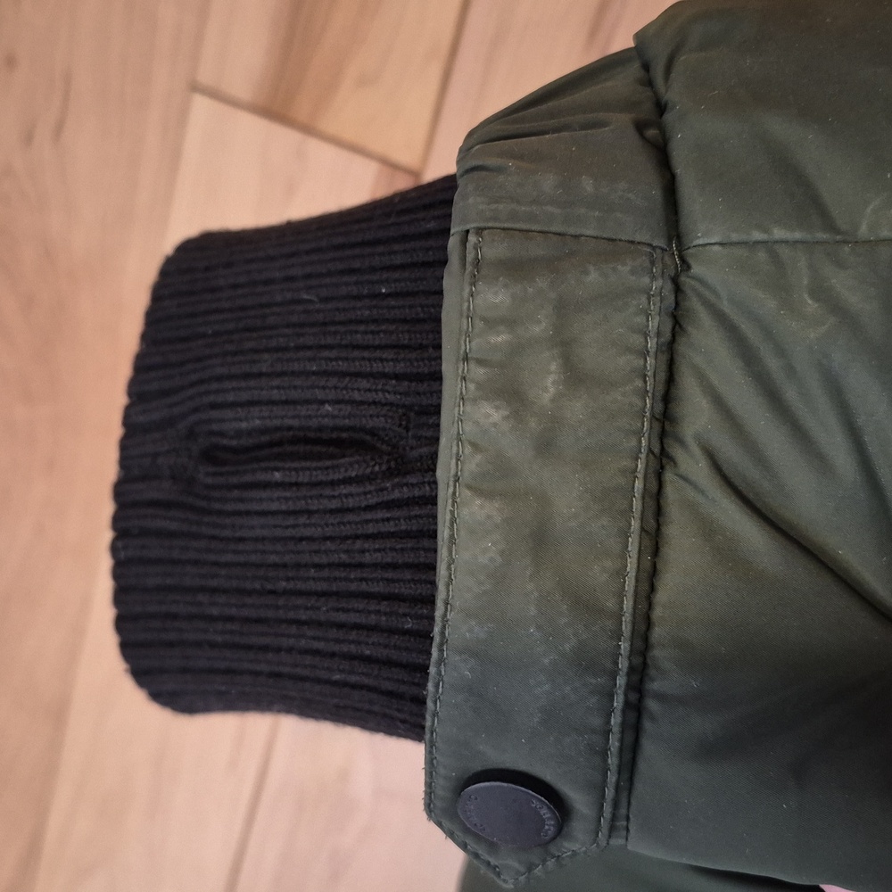 Soia & Kyo Women's Size Small Green Puffer Jacket with Black Cuffs - Picture 8 of 11